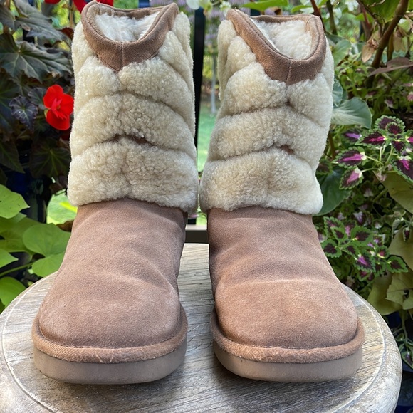 Ugg Suede Boots - Picture 5 of 10